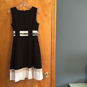 Calvin Klein Women’s Sleeveless Dress, Size 6